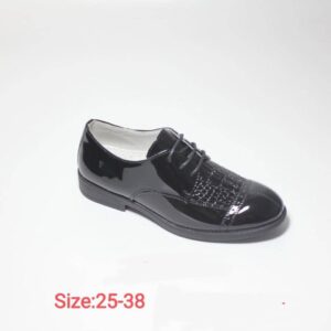 Black formal shoe