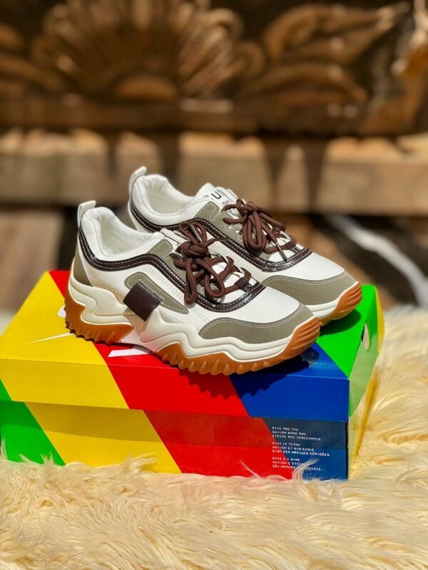 Trainers - Image 2