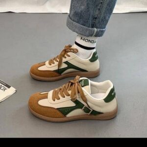 Low top Sneaker